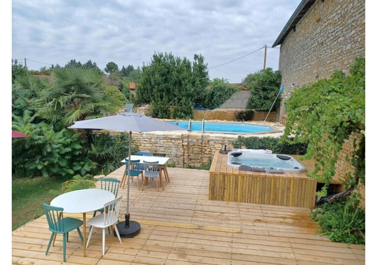 Nid Charentais Angouleme Pool Jacuzzi Ferienhaus